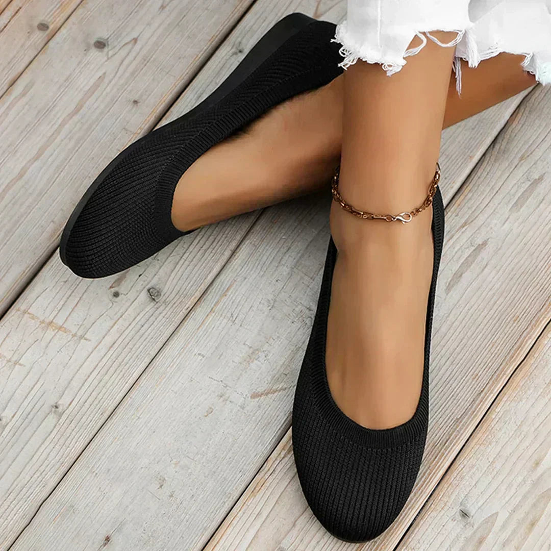 Black / 8