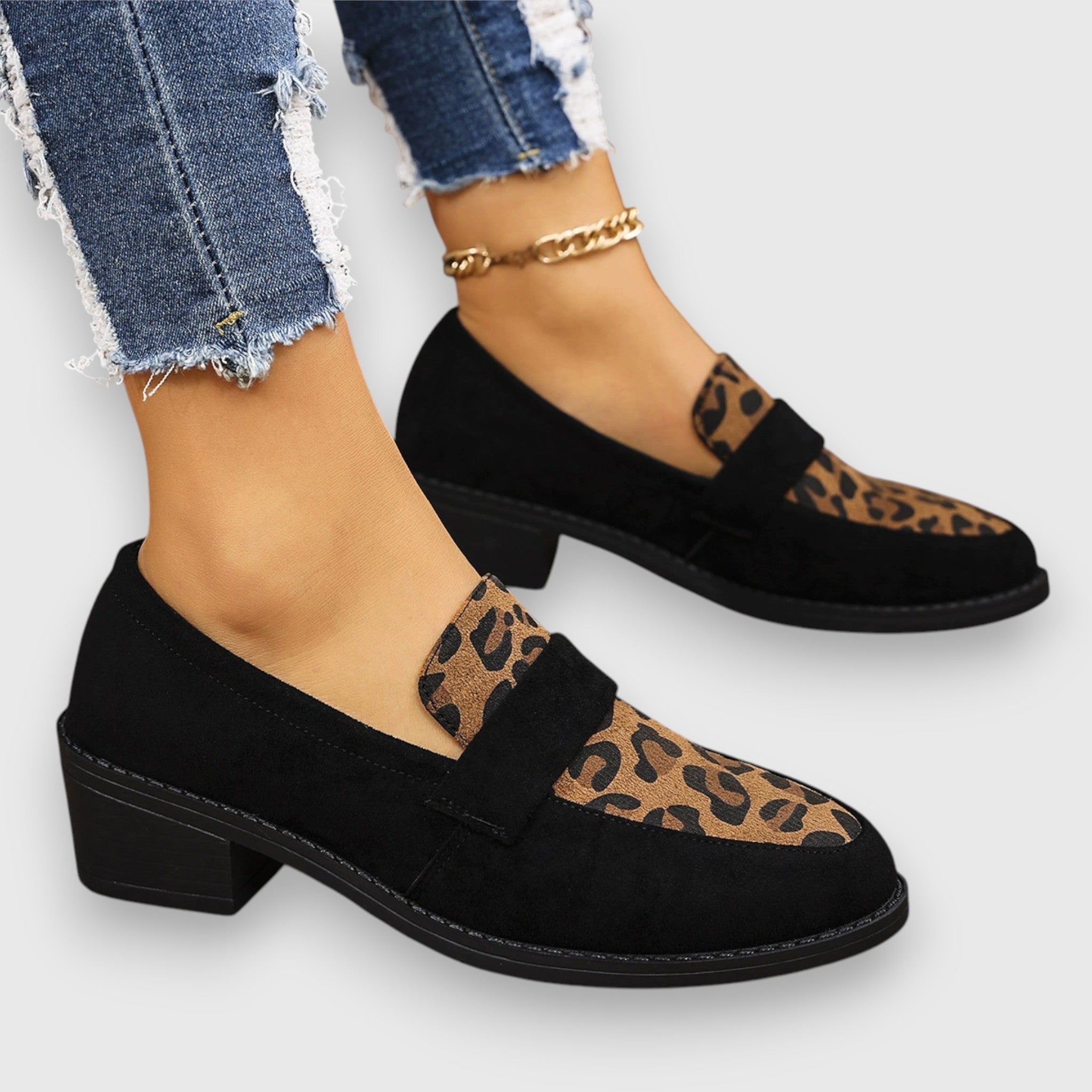 Black / 12 AU | 43 EU