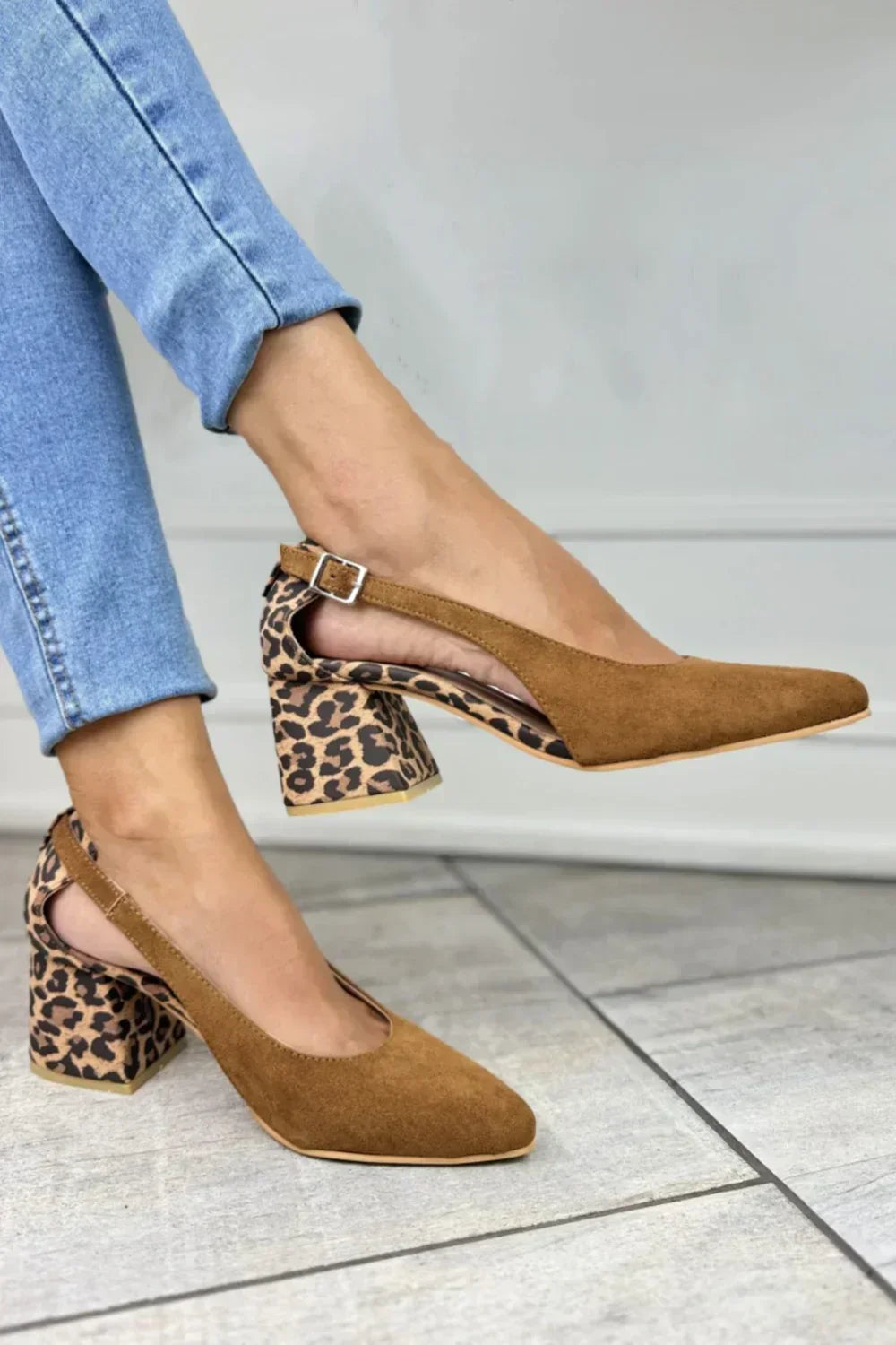 Light Brown / 8