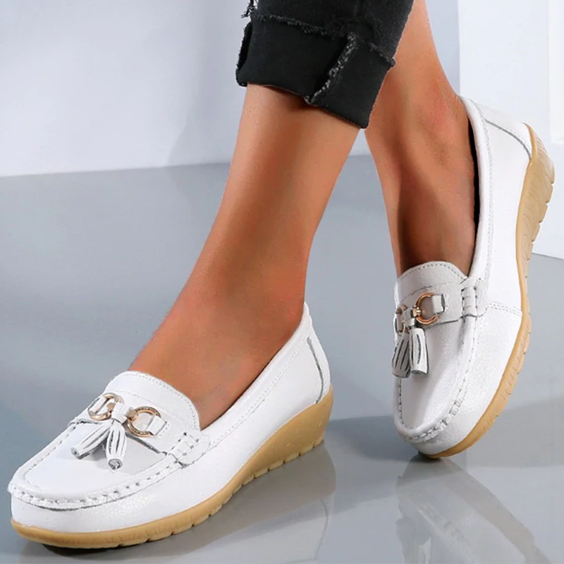 White (Almost sold out!) / 10.5
