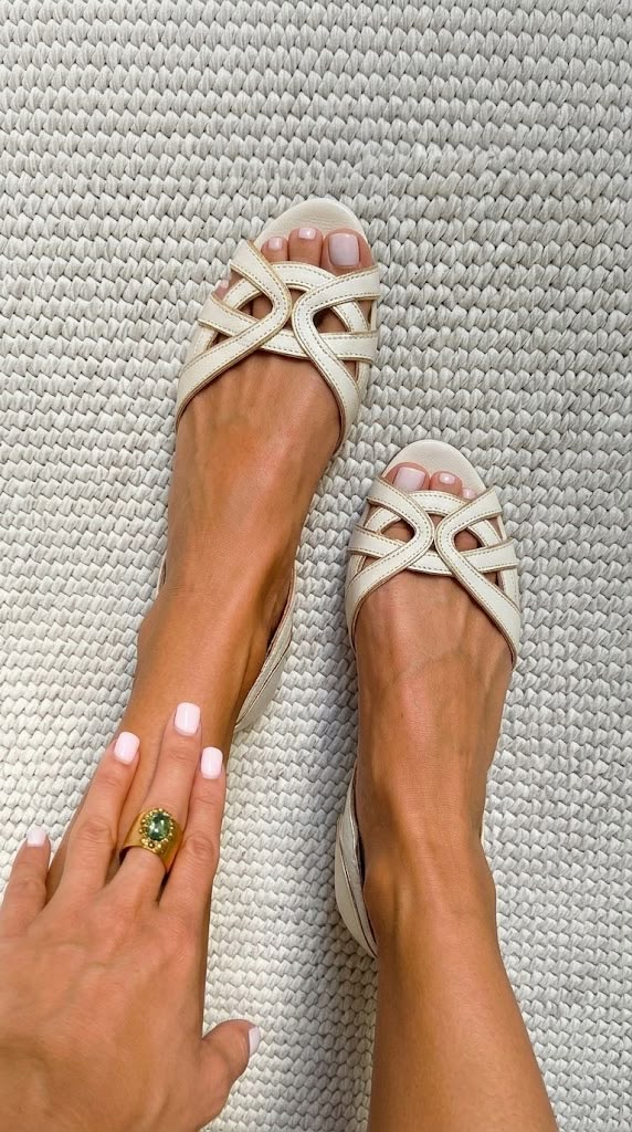 BELLA SANDALS