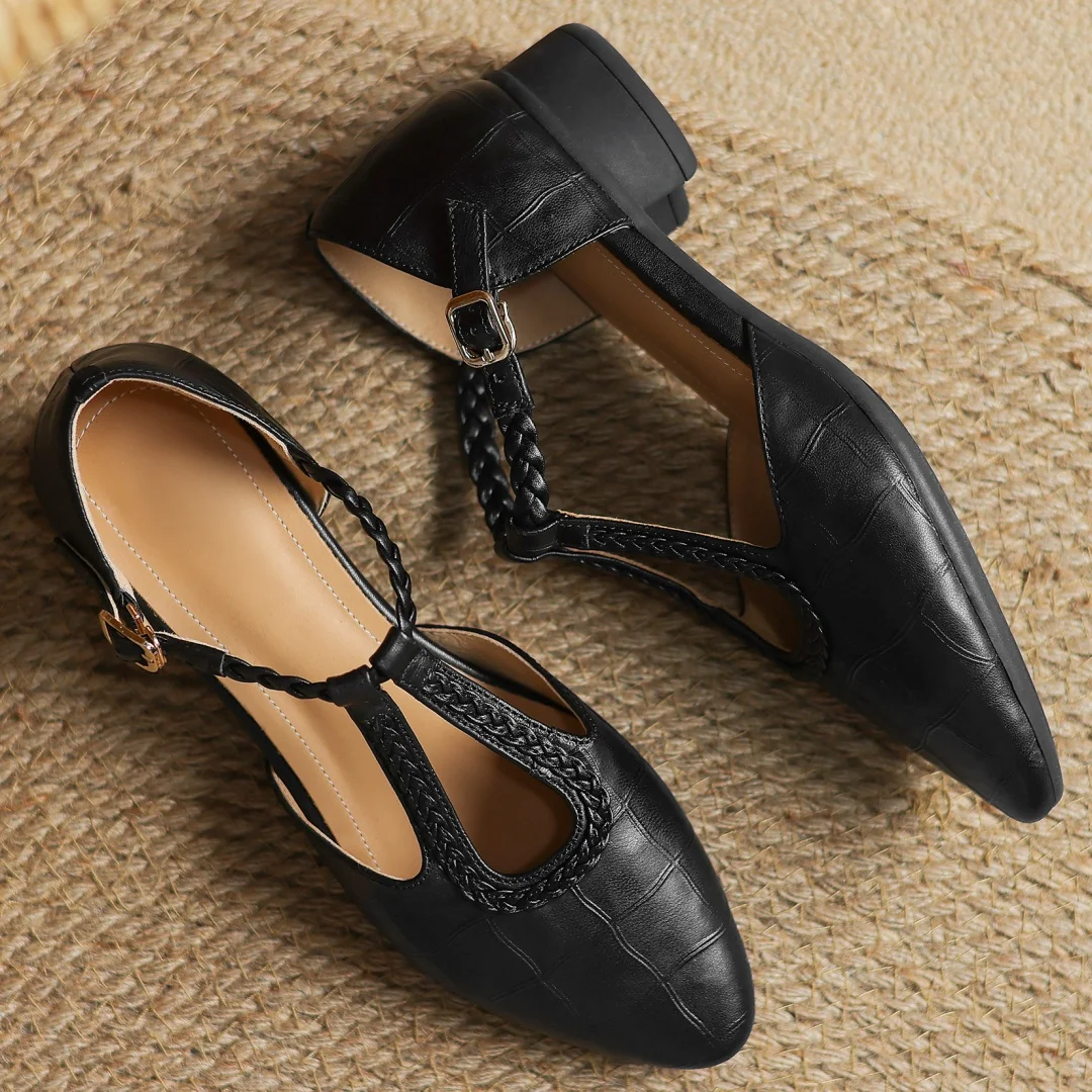 Helene - Vintage Charm Sandals
