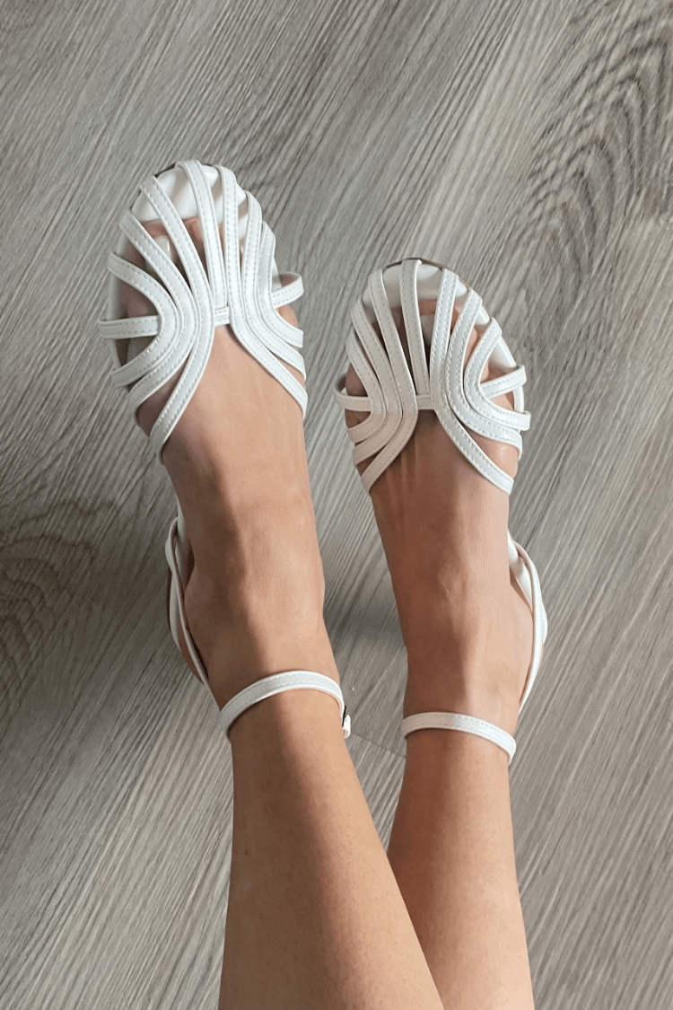 White / UK 9