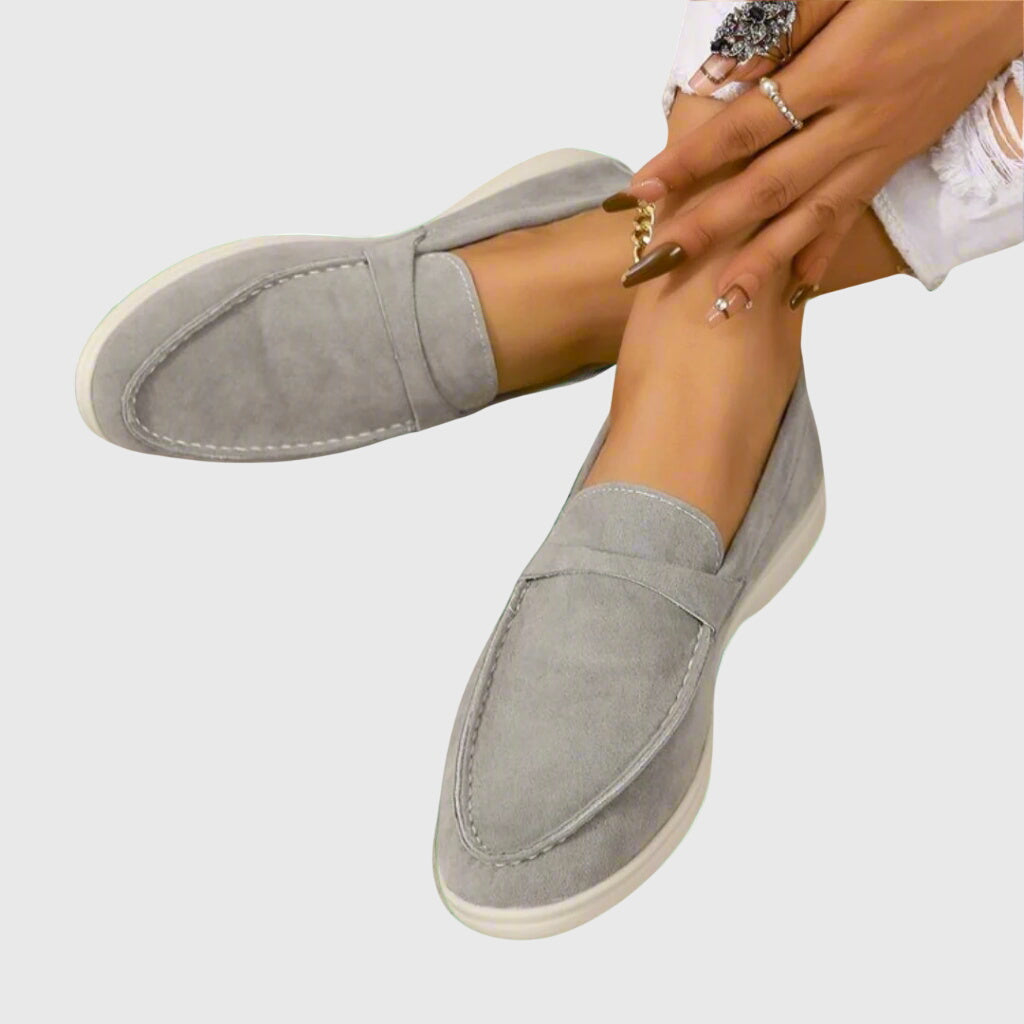 Light Gray / 11 AU | 42 EU