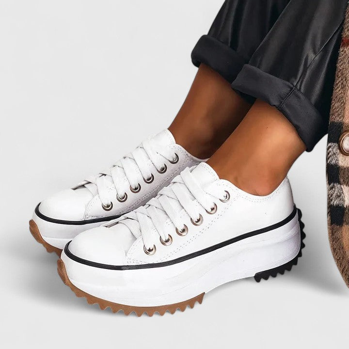 White / 12 AU | 43 EU