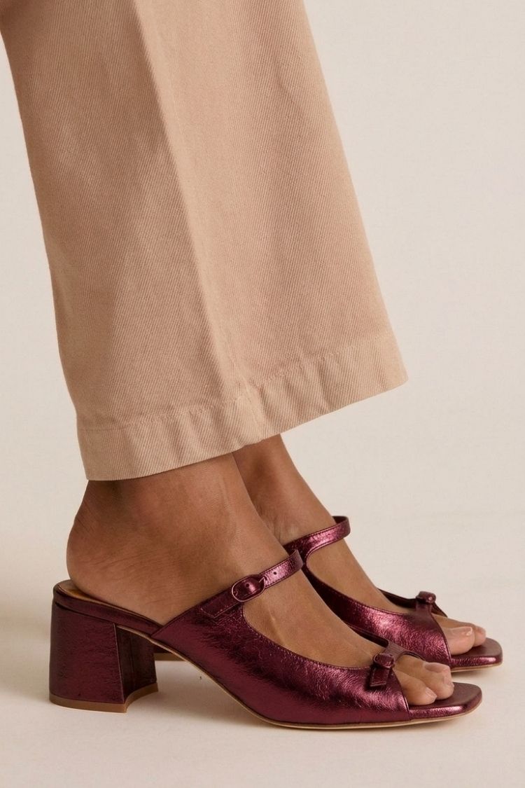 Plum / US 12