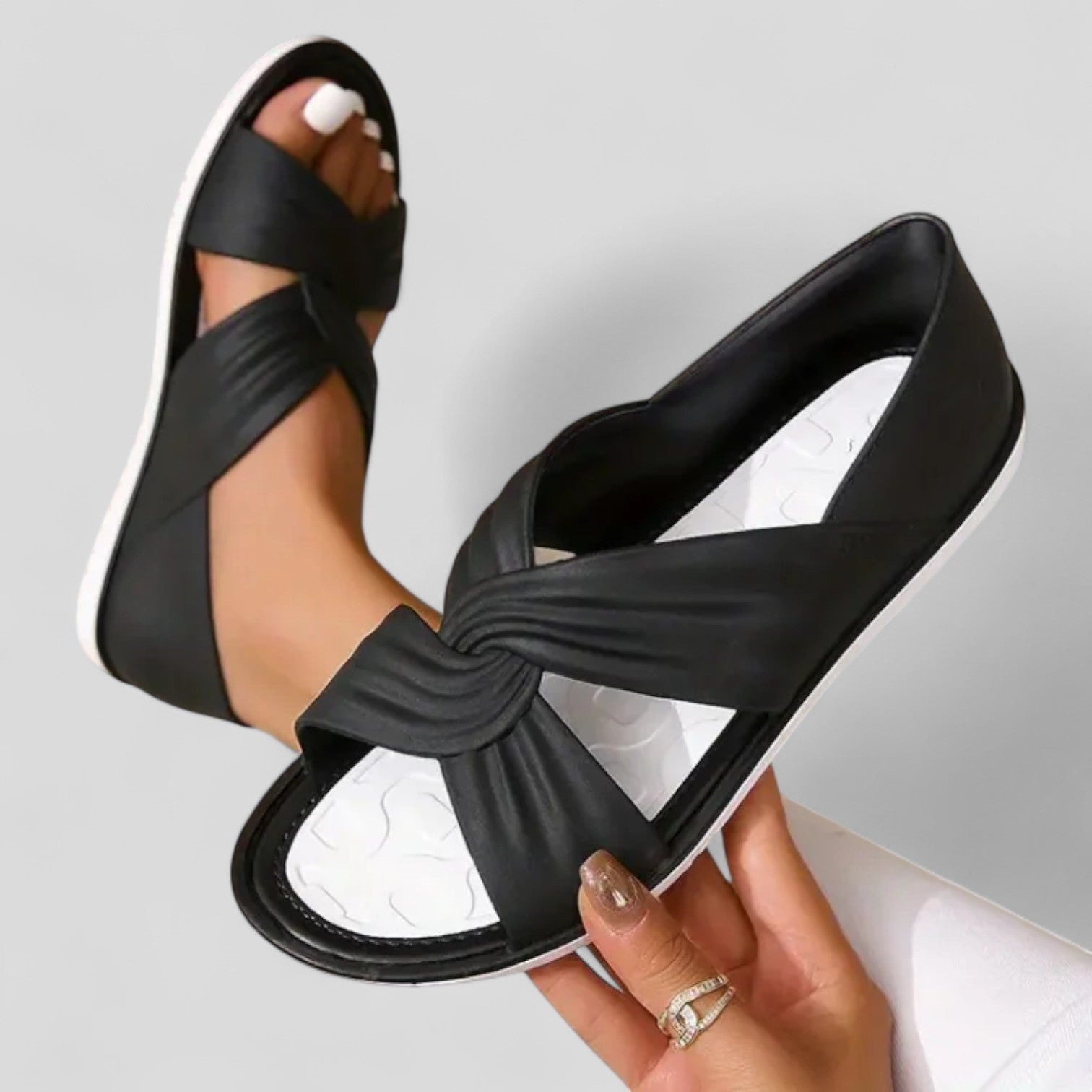 Black / UK 7.5