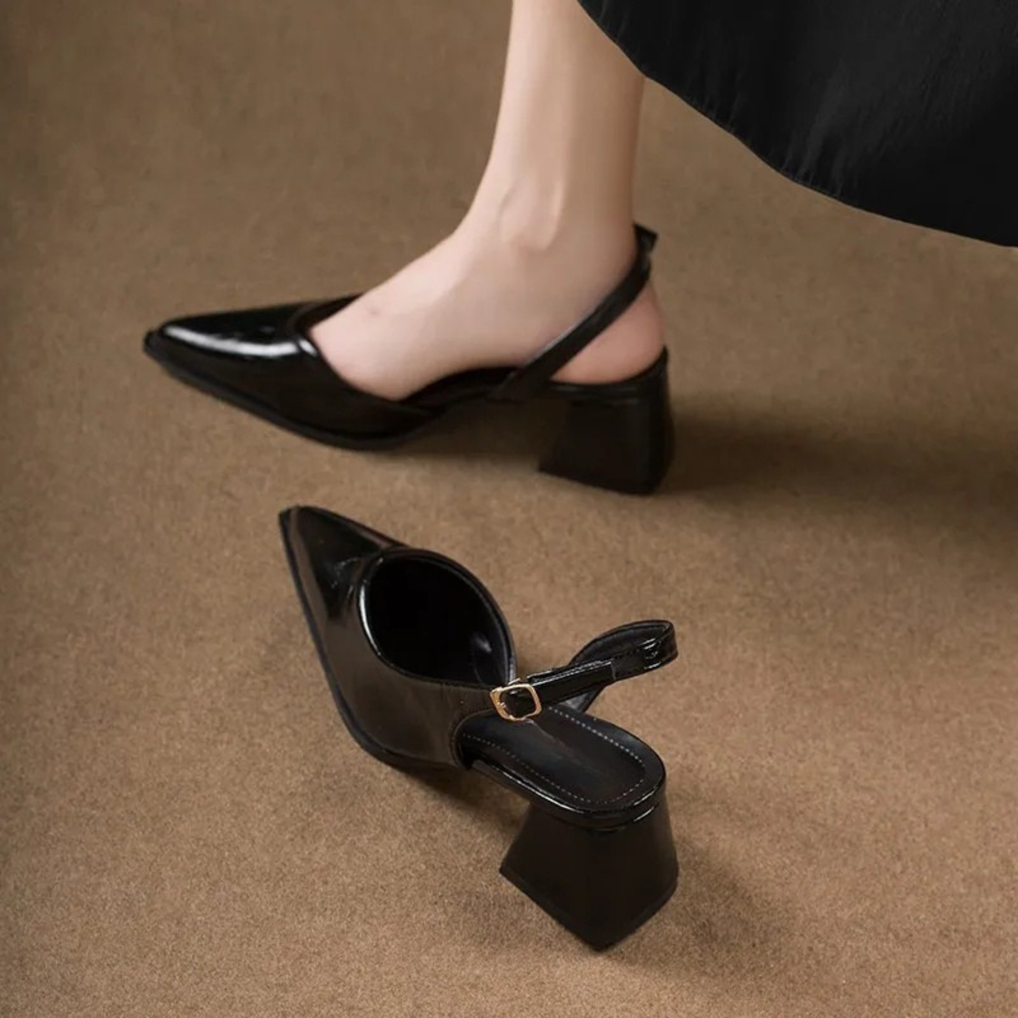 Black / UK 2 | EU 35