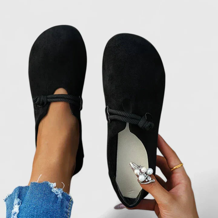 Black / 12 NZ | 43 EU