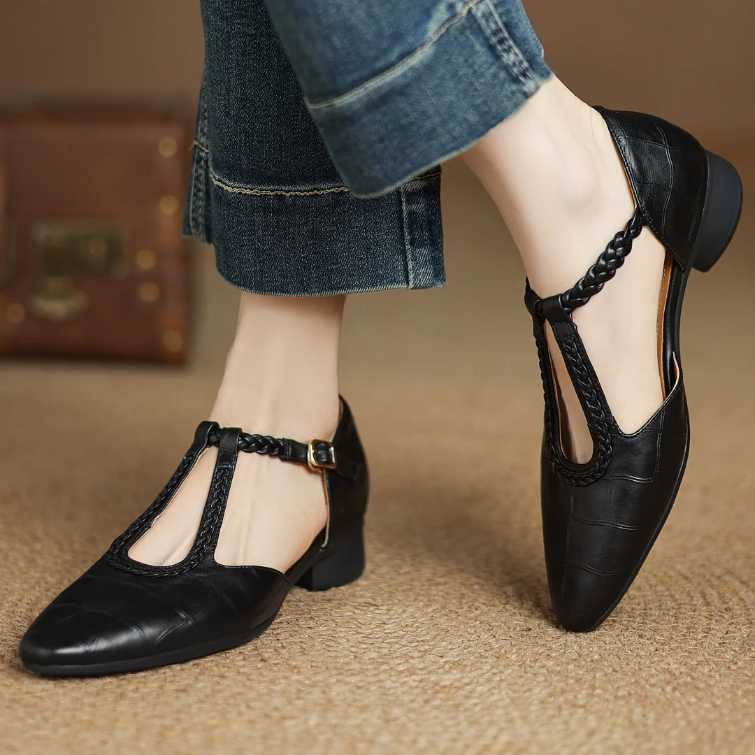 Helene - Vintage Charm Sandals