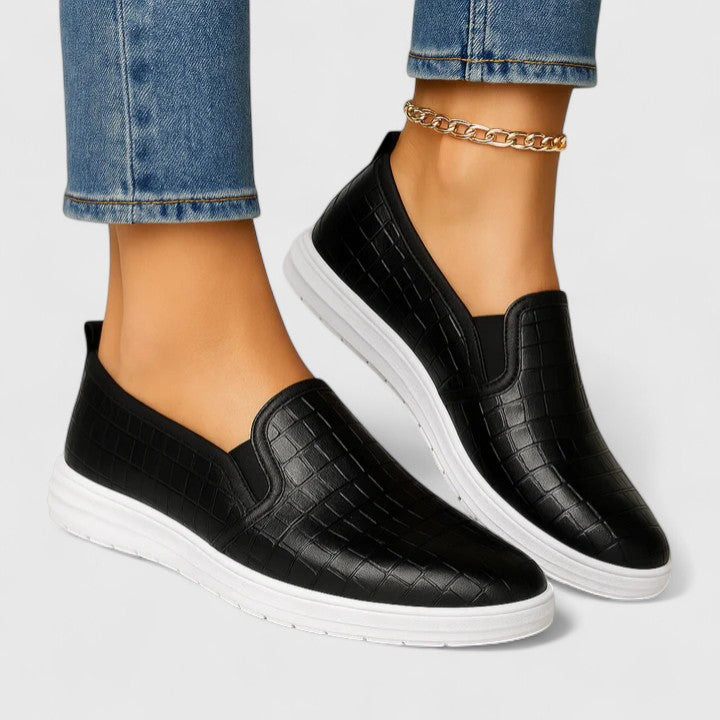 Black / 10 AU | 41 EU