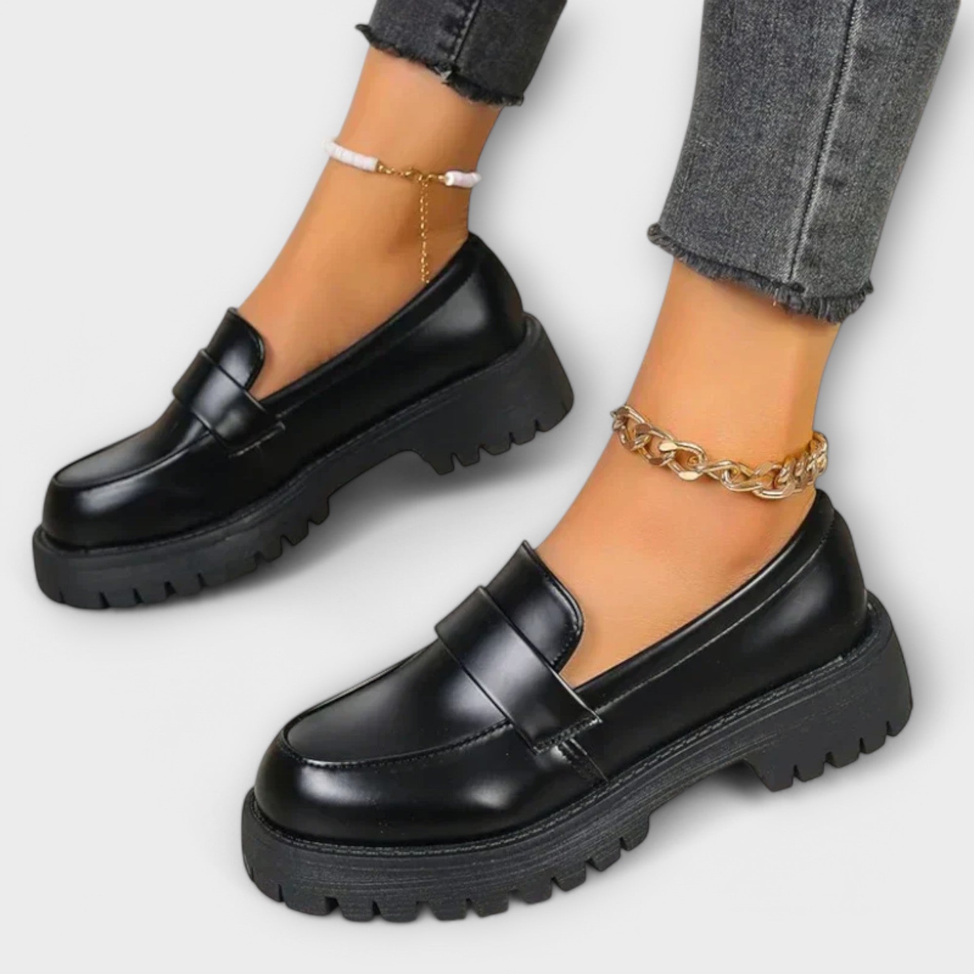 Black / 12 AU | 43 EU