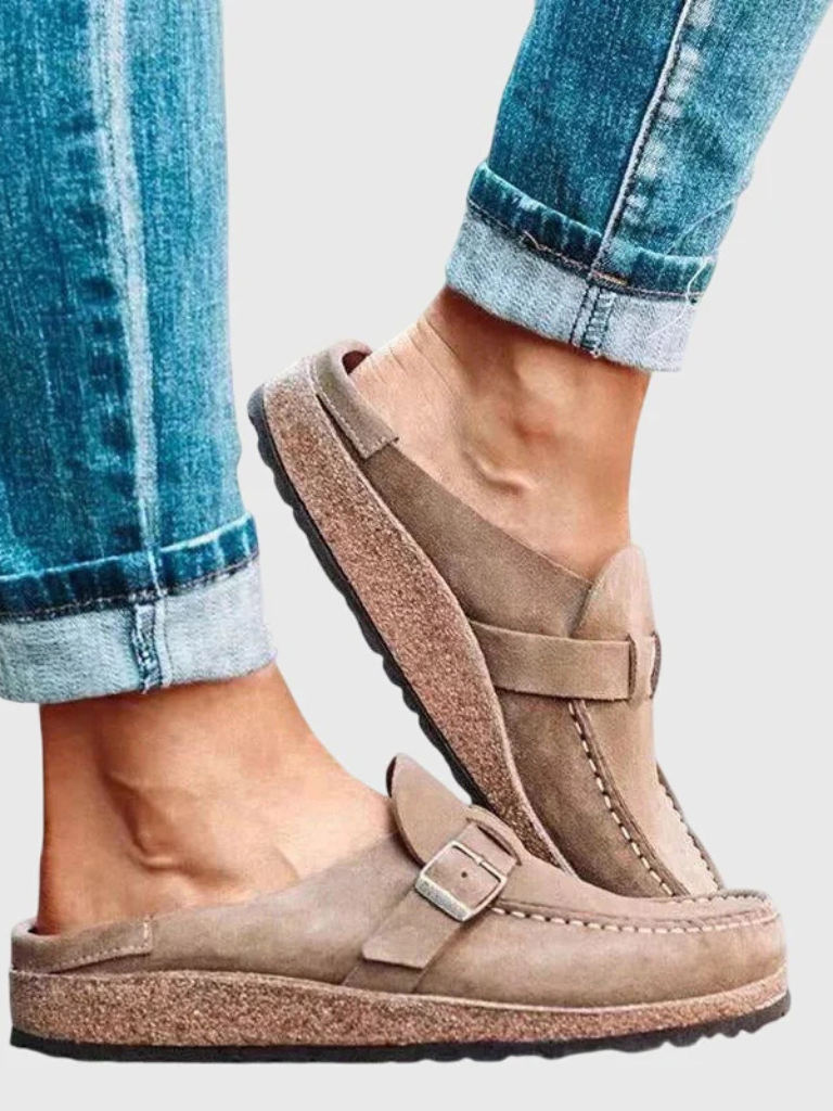 THE AMY COMFORT CLOGS