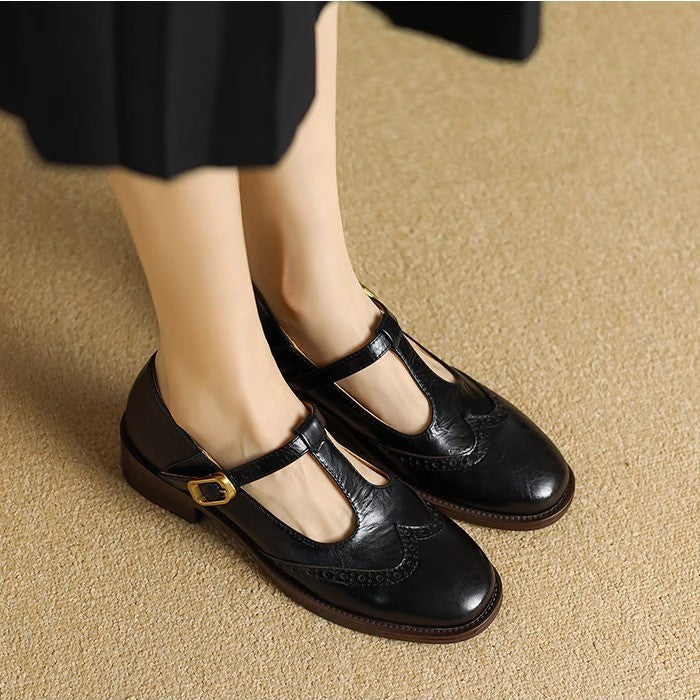 Black / UK 8