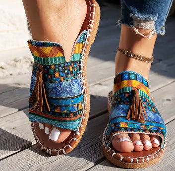 Style 2 (Almost sold out) / 12 (43EU)