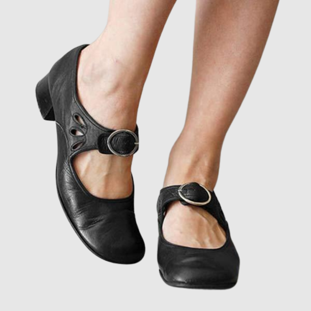 Black / UK 9