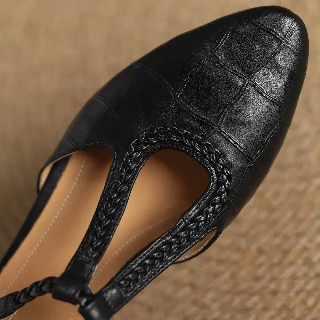 Helene - Vintage Charm Sandals