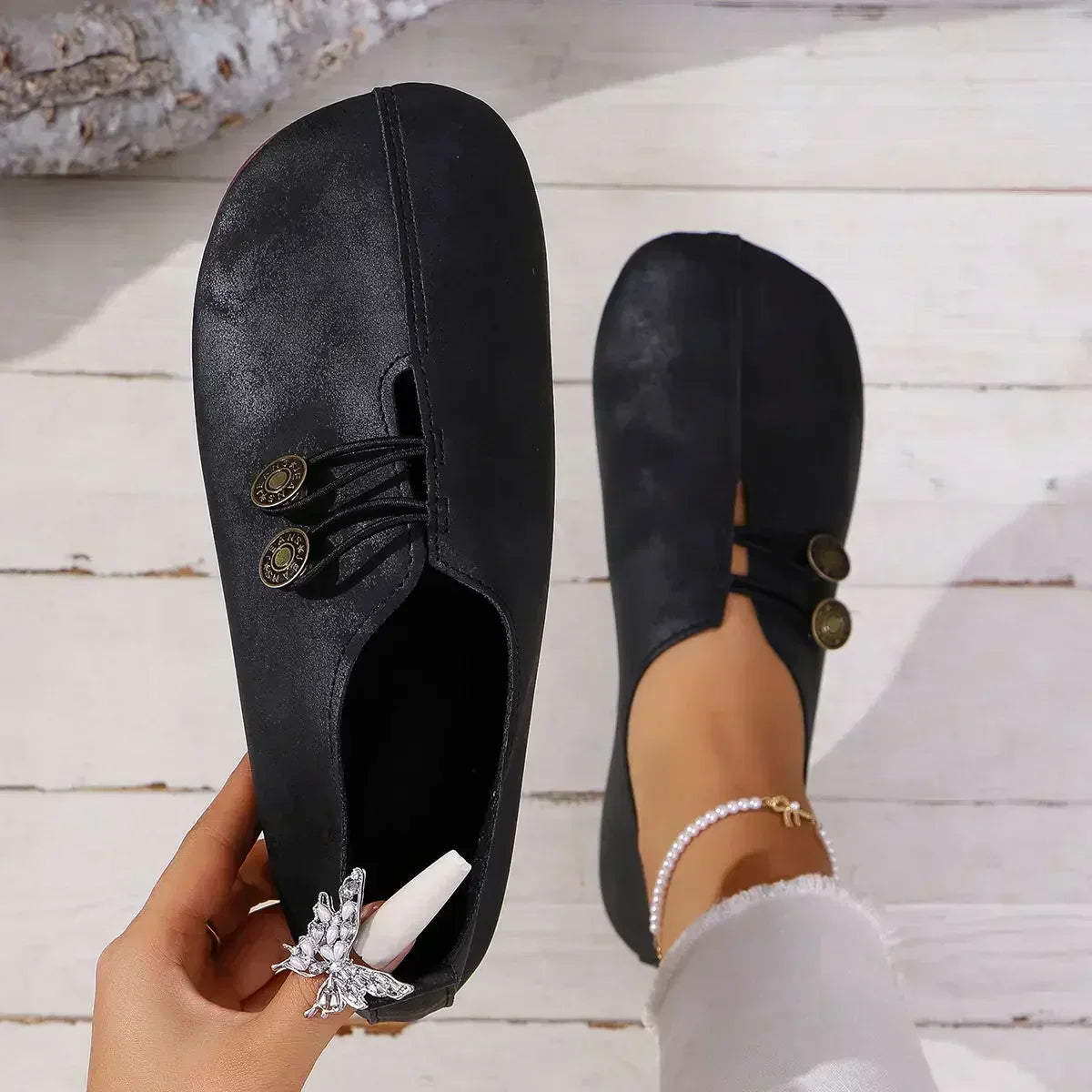 Black / 9