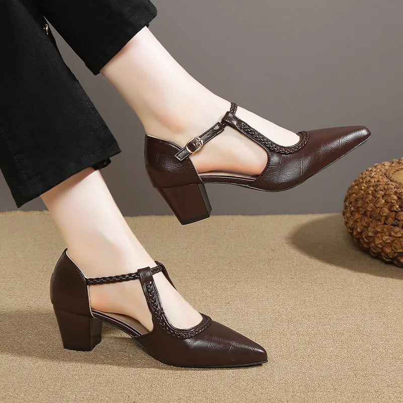Brown / UK 7.5 | EU 41