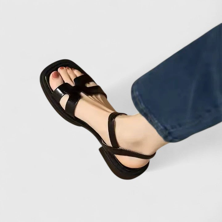 Black / 9 NZ | 40 EU