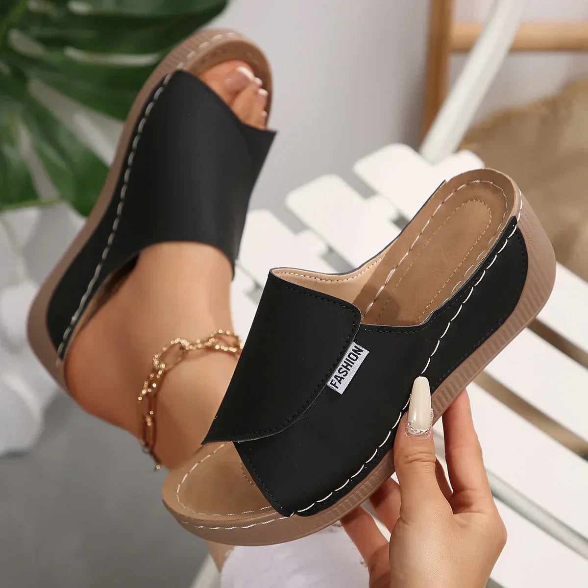 Black (Almost sold out!) / 9