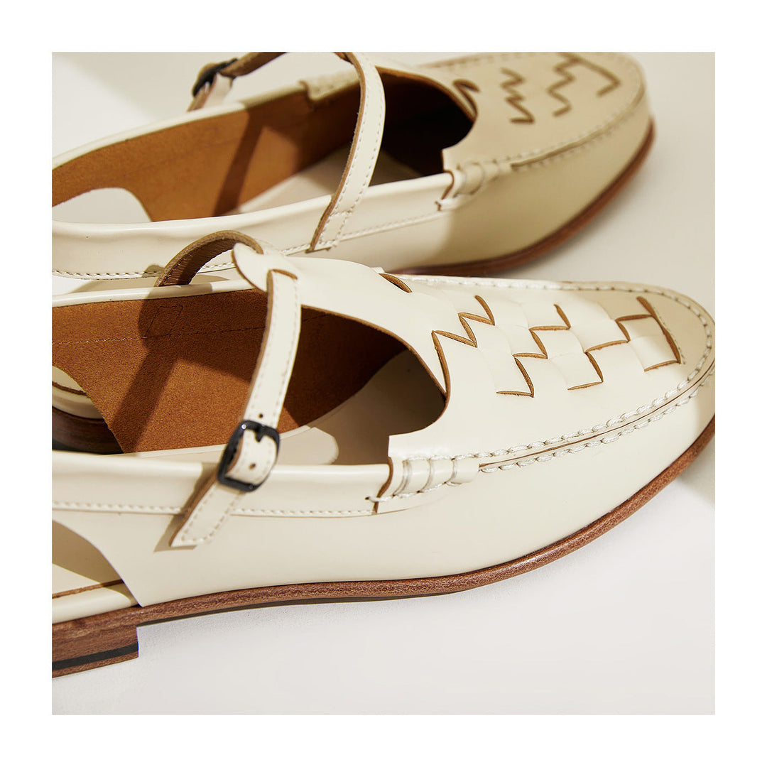 Savannah – Woven Charm Sandals
