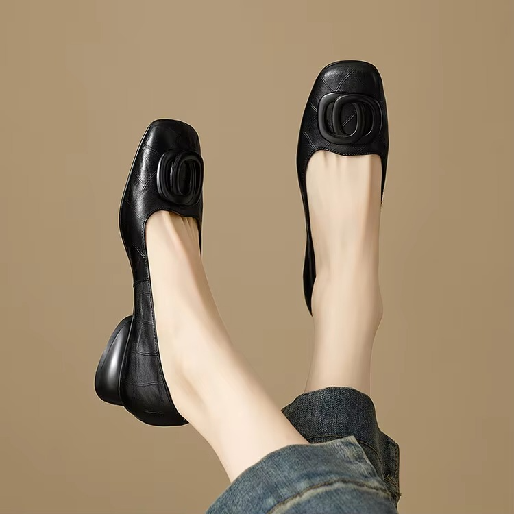 Black / 10 UK