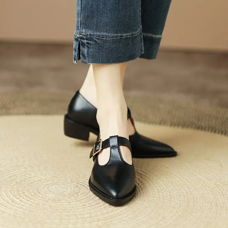 Black / UK 7