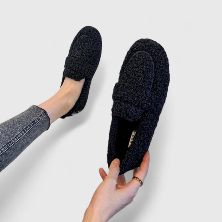 Black / 10 AU | 41 EU