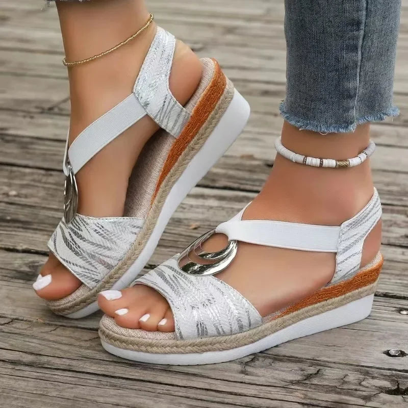 White / 9