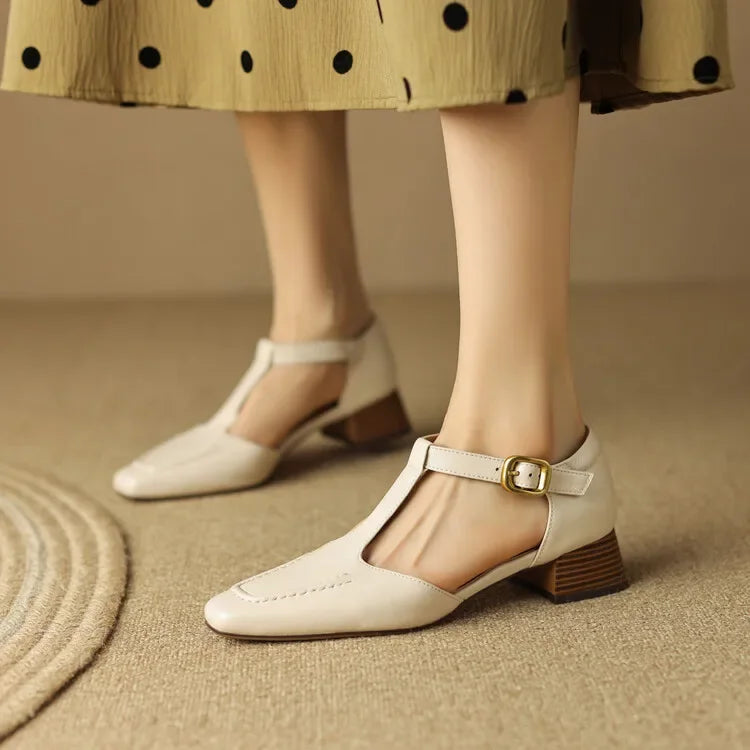 White / UK 7.5 | EU 41