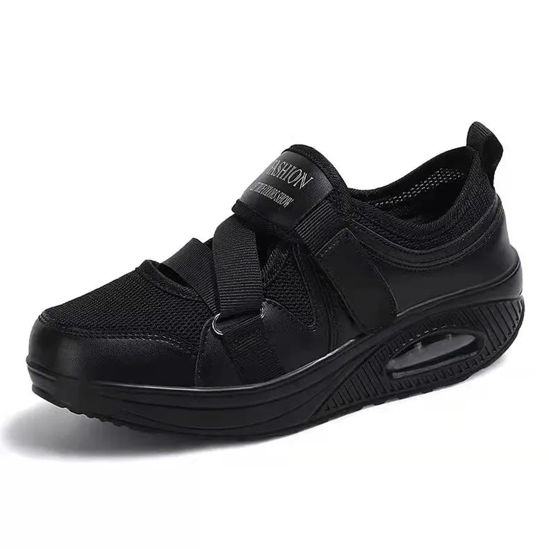 Black / 11