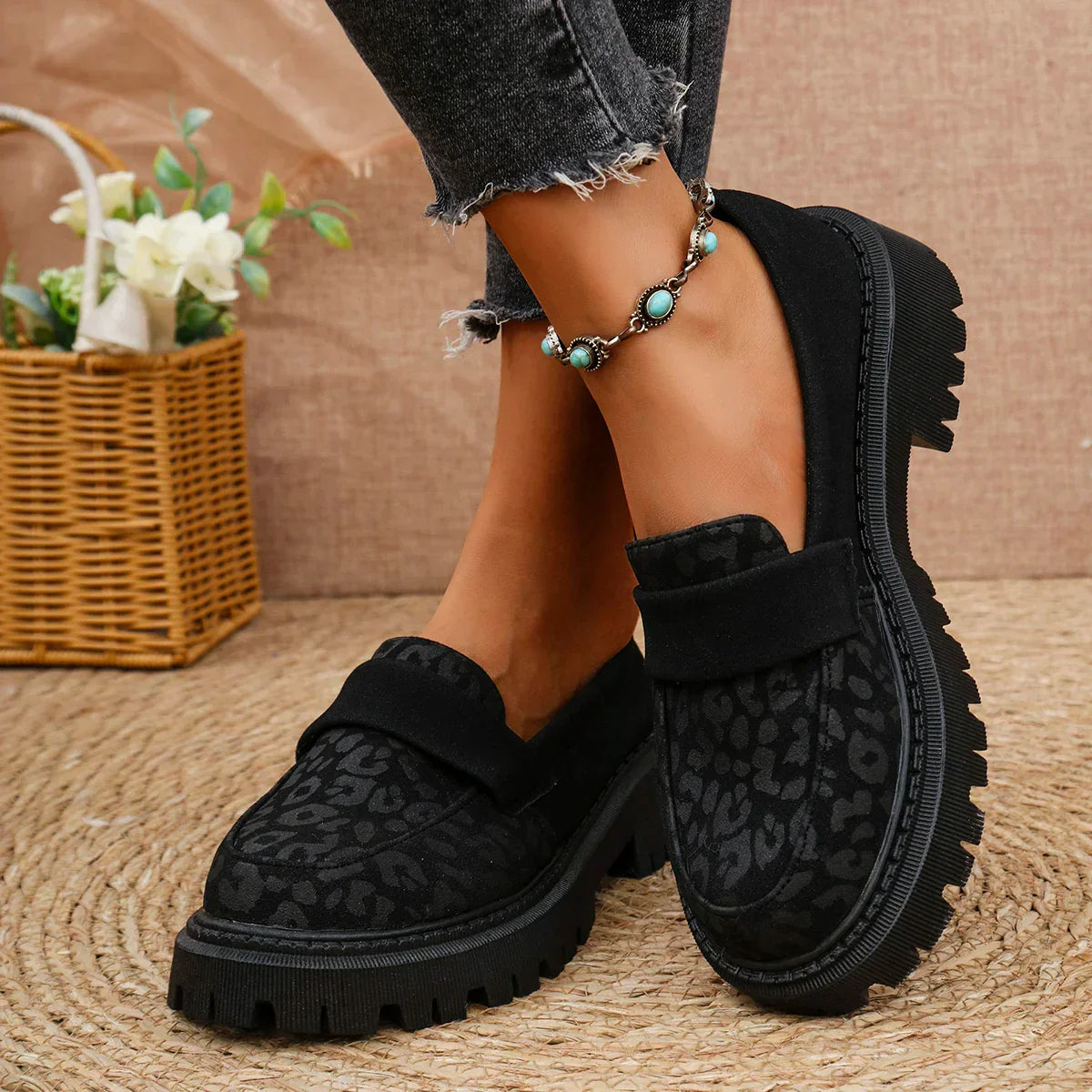 Black / 13