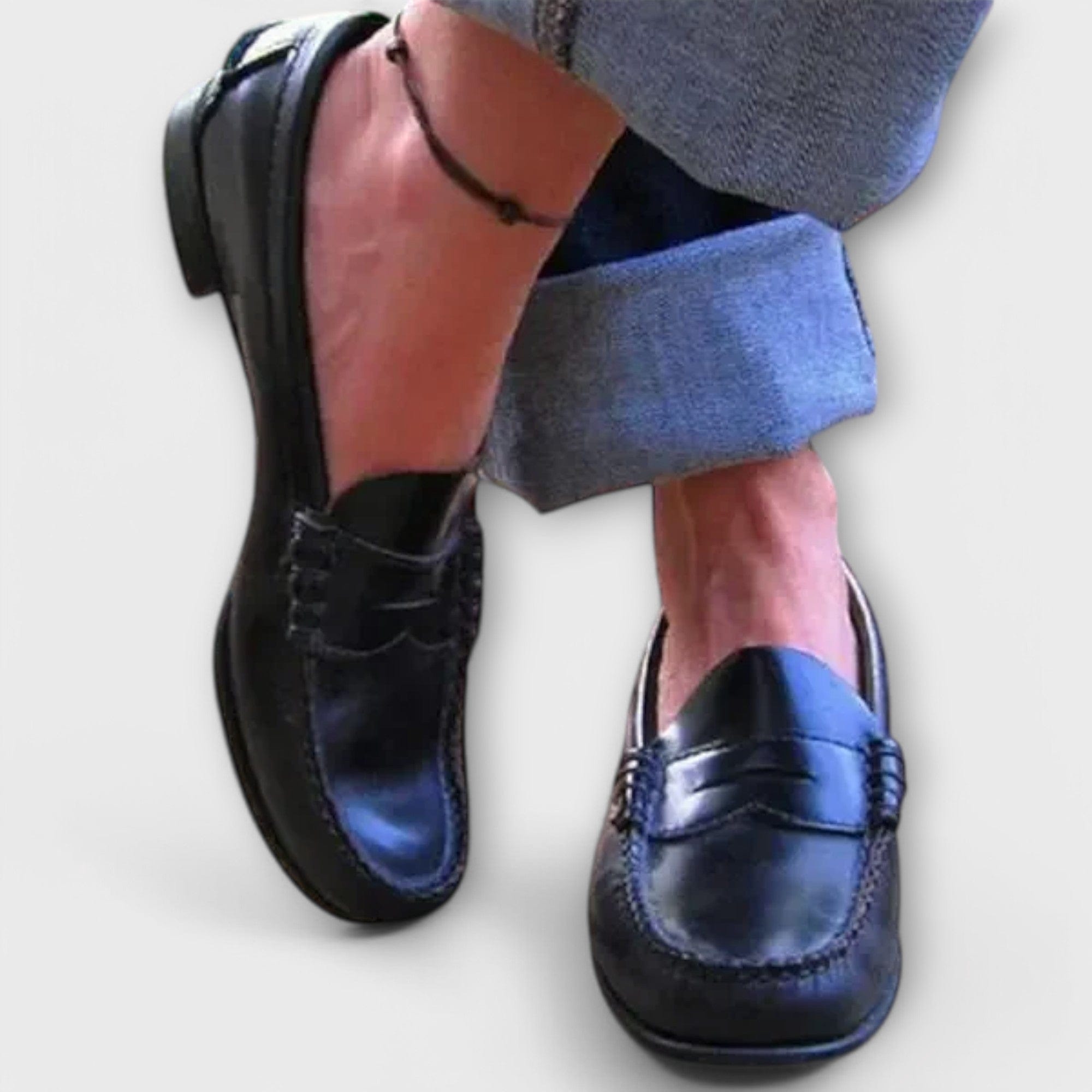 Black / 11