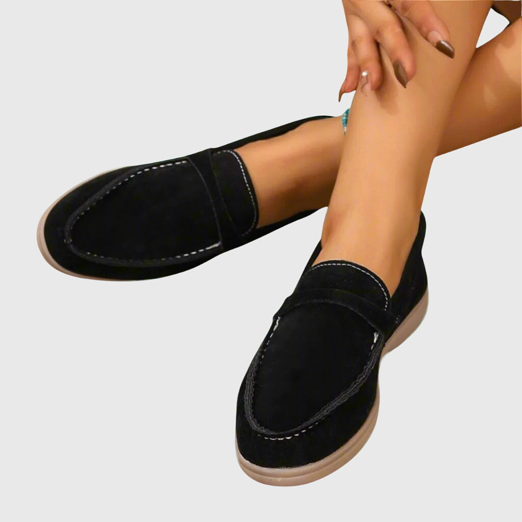 Black / 11 AU | 42 EU