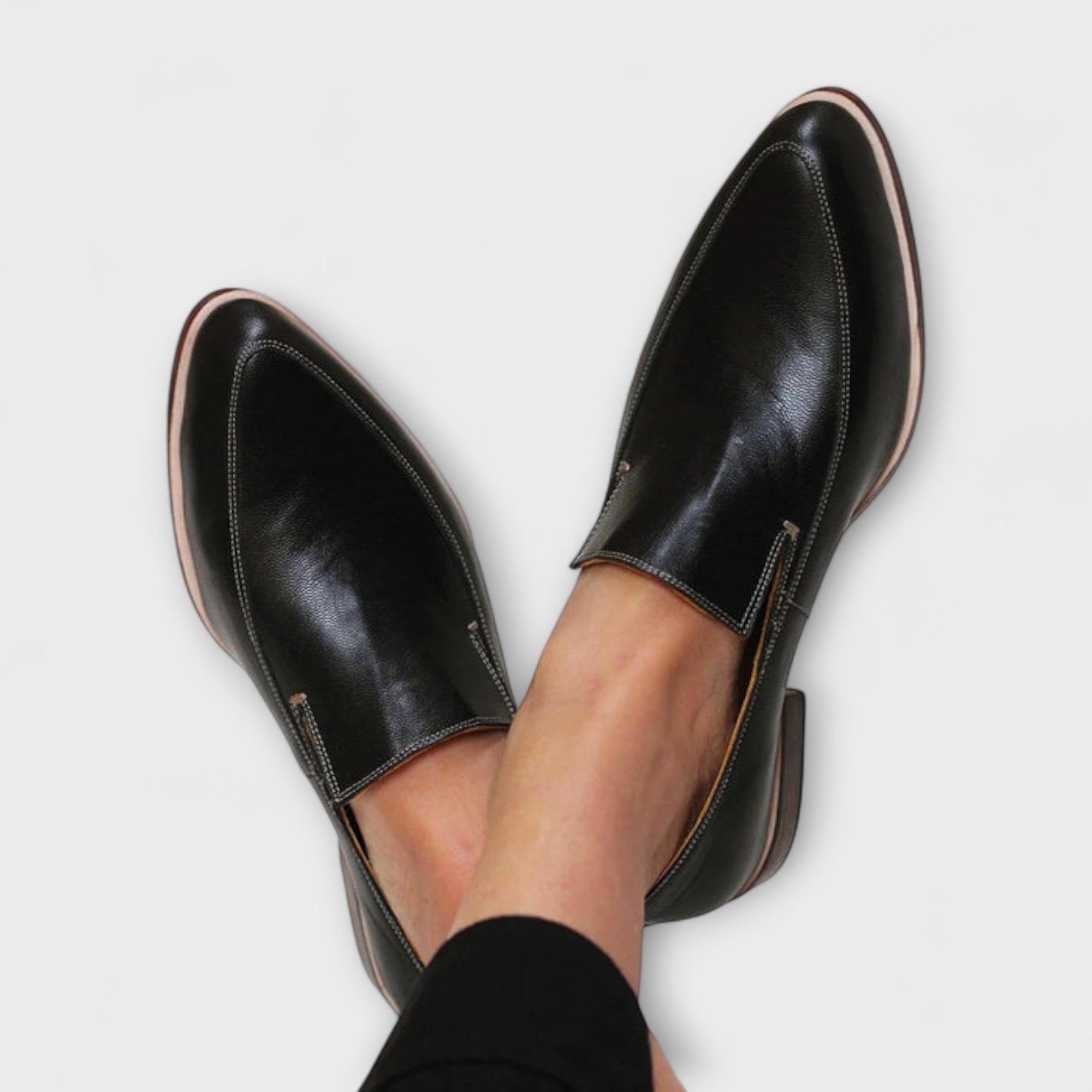Black / 11 AU | 42 EU