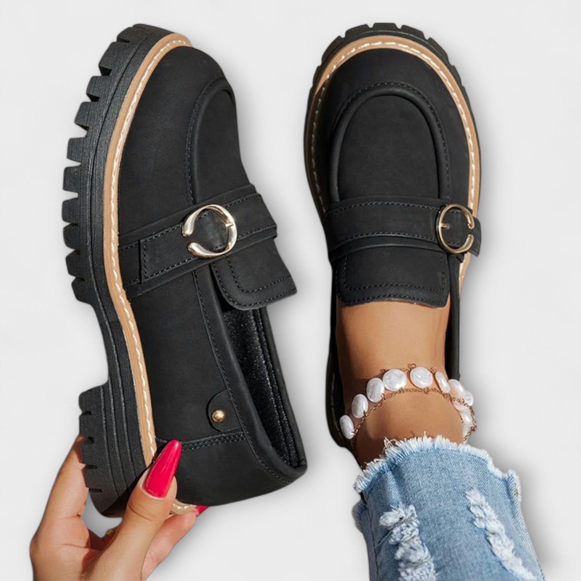 Black / 11