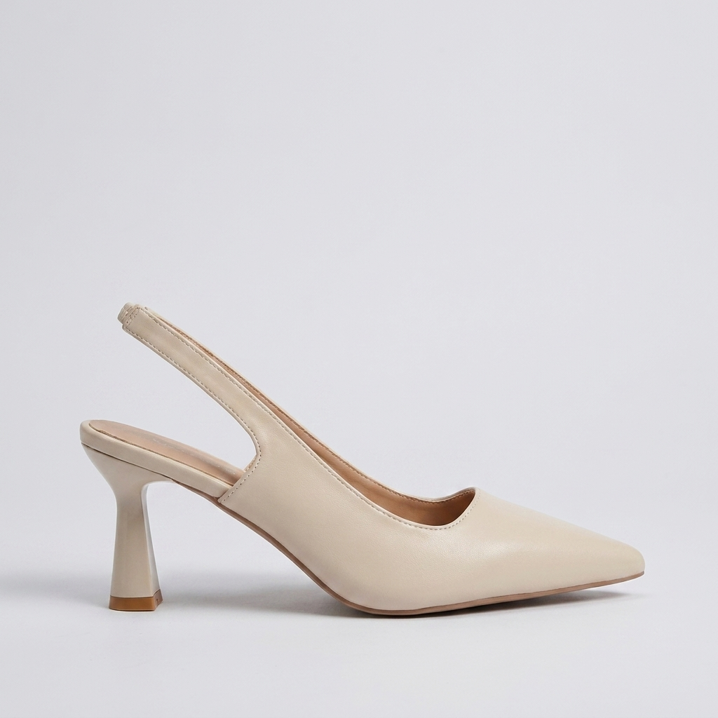 Cream / US 10.5