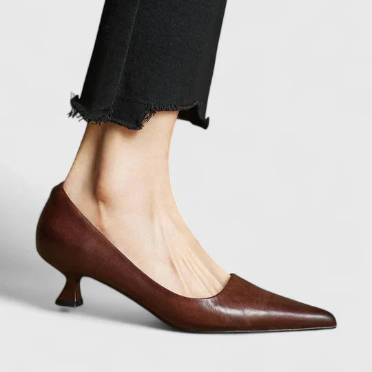 Brown / 11 AU | 42 EU