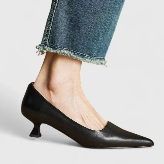 Black / 11 AU | 42 EU