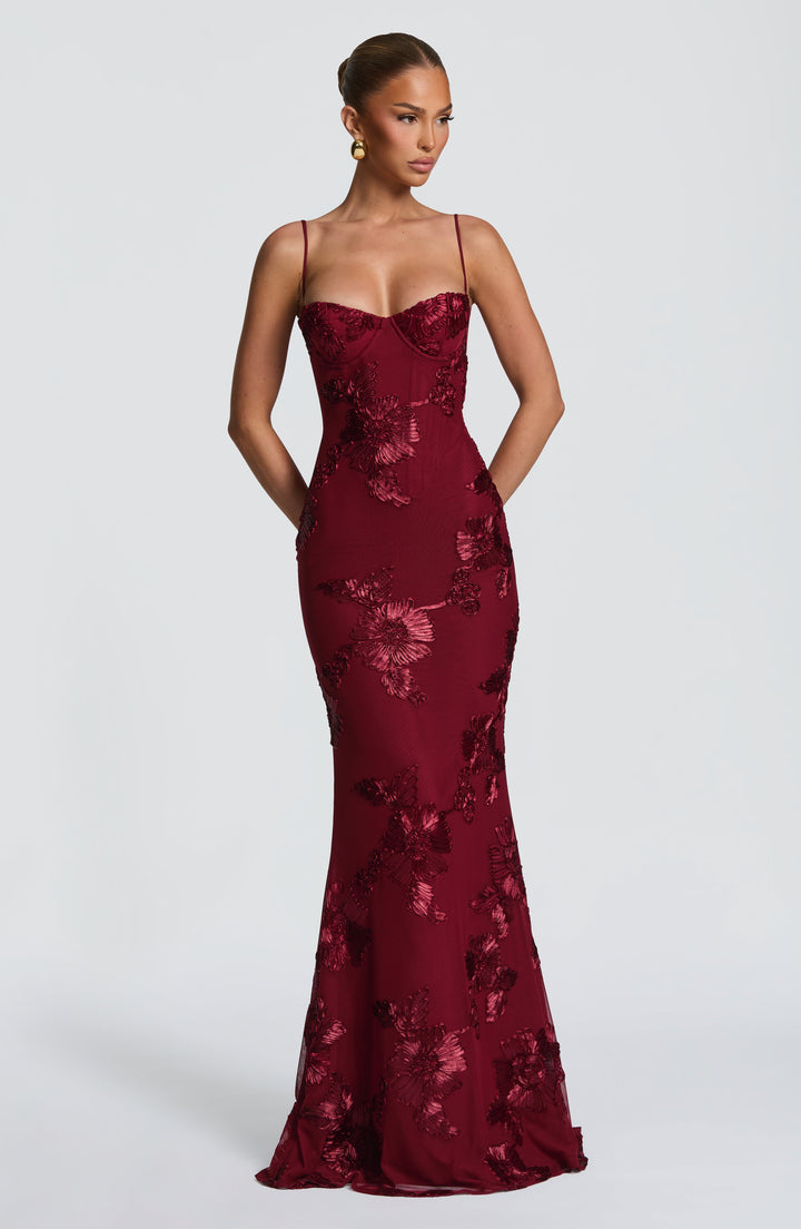 Elara | Structured elegance with exclusive details