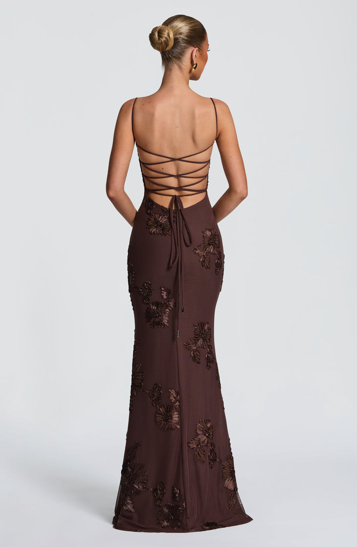 Elara | Structured elegance with exclusive details